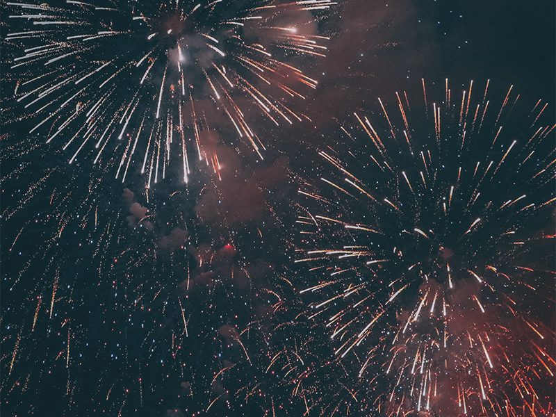 Fyrværkeri på himlen